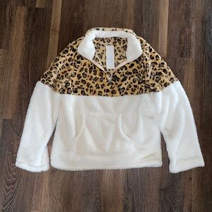 Cream and leopard Sherpa